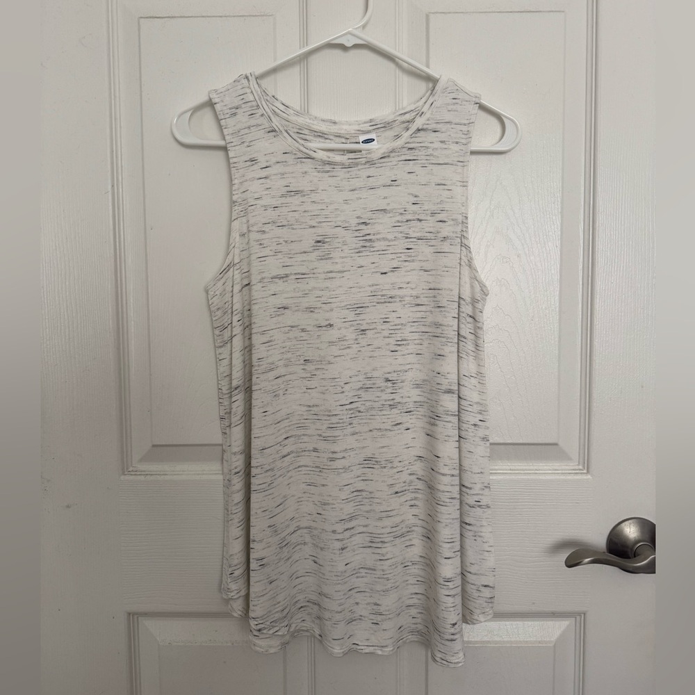 ⭐️ Old Navy Luxe Tank Top